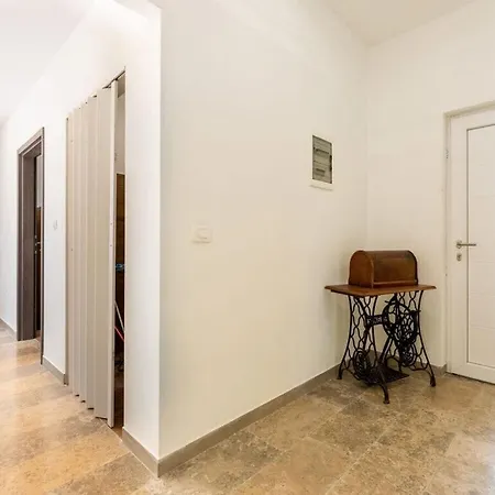 וילה Eden With Private Pool