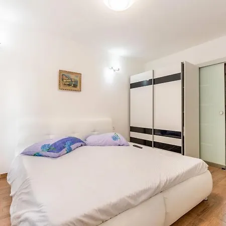 Vila Eden With Private Pool Valtura